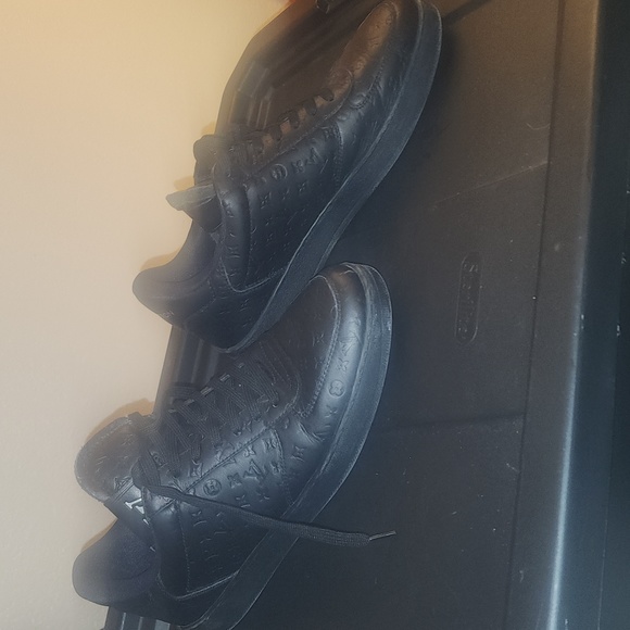 NWOT ALL BLACK LOUIS VUITTON RIVOLI SNEAKERS - Picture 3 of 7